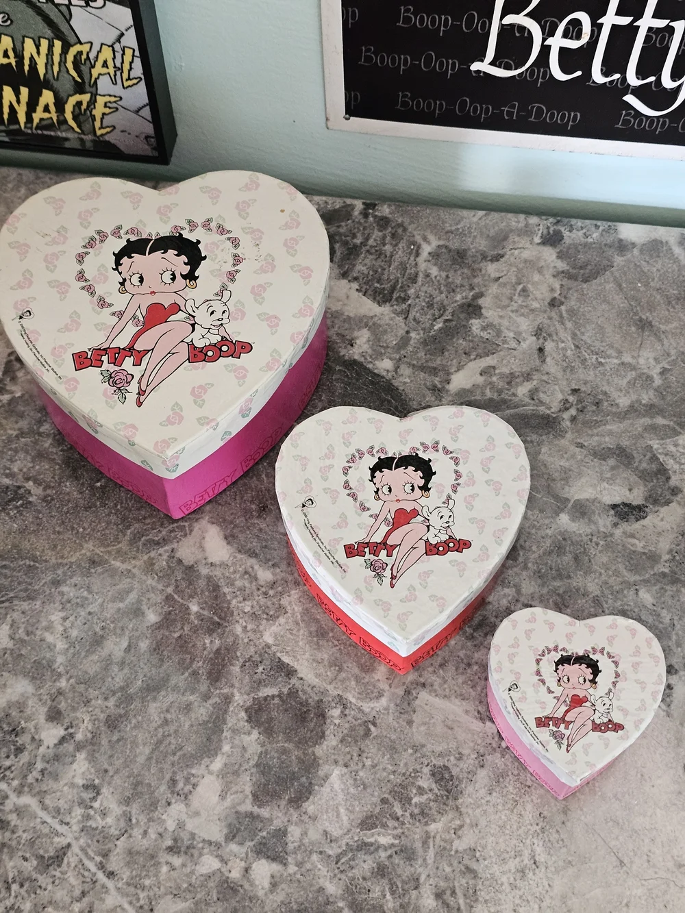 Betty Boop Heart-Shaped Bath & Body Gift Box - Pink